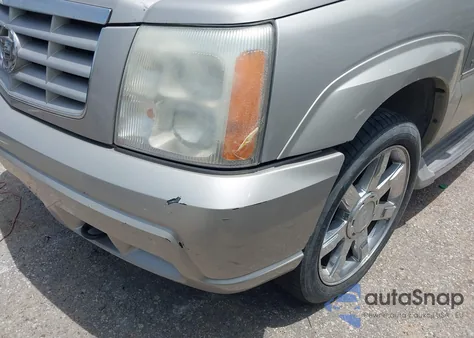 2005 Cadillac Escalade Standard from USA, damaged, VIN 1GYEK63N25R248175